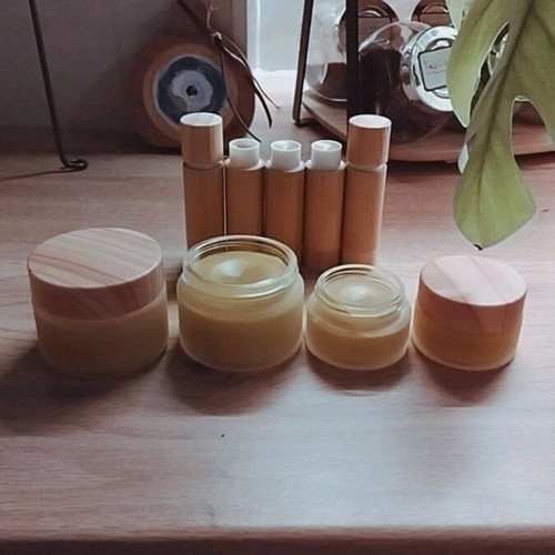 Lip Balm new with natural ingredients and bamboo case