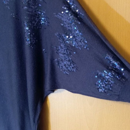 Dotacoko women's pullover blue with sequins size M like new