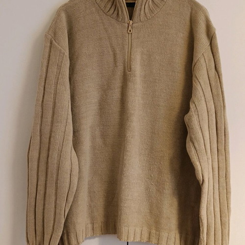 Men's beige sweatshirt size XL like new