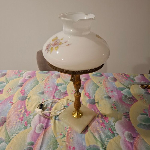 Onyx decorative portatif lamp like new