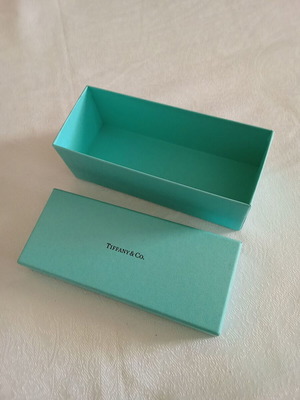 Tiffany κουτί καινούργιο brand με διαστάσεις 16,5x6,5x6 cm