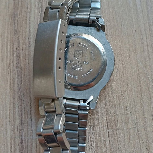Swiss miniature battery watch like new