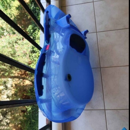 Fisher Price baby bath tub with net, blue