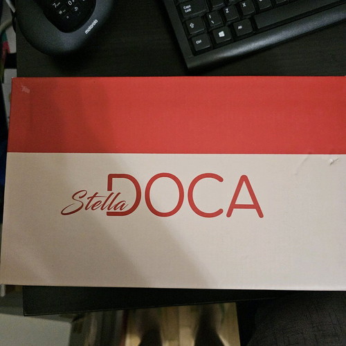 Doca white pointed pumps size 38 like new