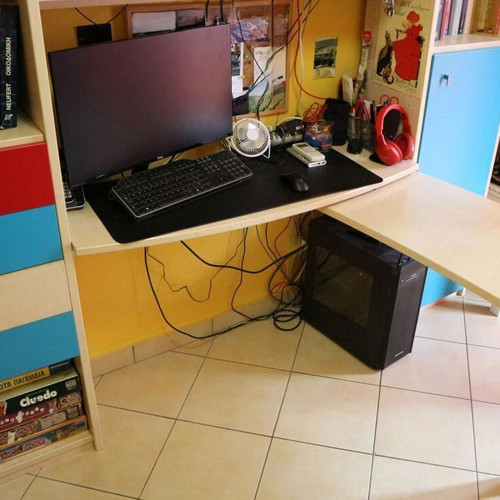 Neoset bookshelf and desk like new