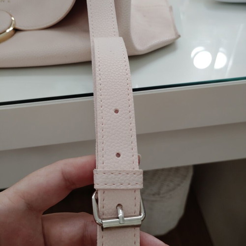 Polo handbag in powder pink like new with detachable strap and wide handle