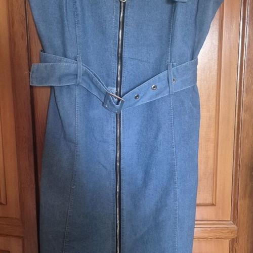 Denim dress with belt like new, size medium