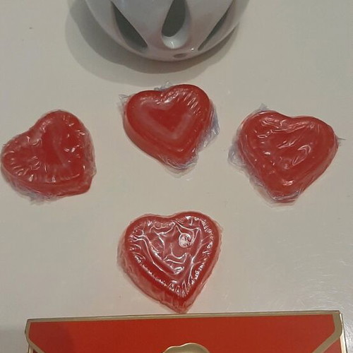 Wax melts new, 14 heart shapes with rose scent