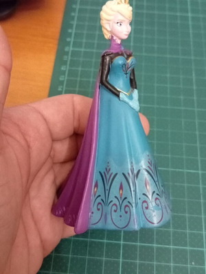 Elsa figure used from Disney Frozen movie