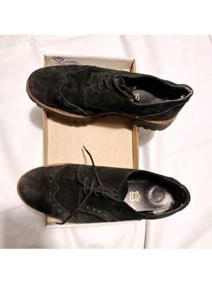 Leather Oxfords used, black size 39, suede