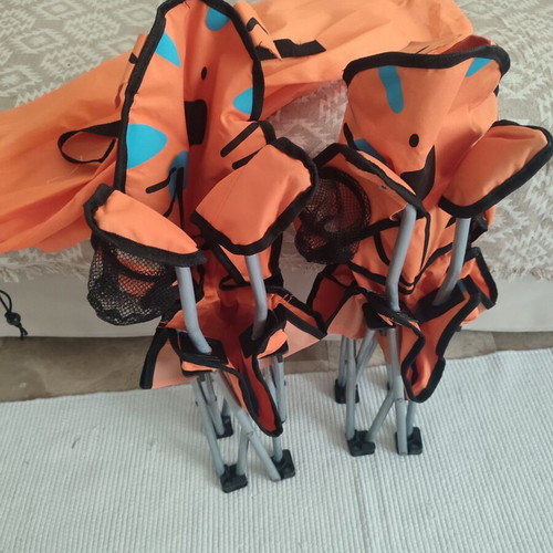 Children's folding beach chairs set of 2, used, tiger design