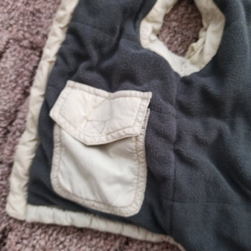 Zara sleeveless jacket 98 cm like new, beige