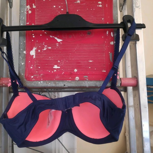 Hunkemöller bra EU 75C new pink and purple
