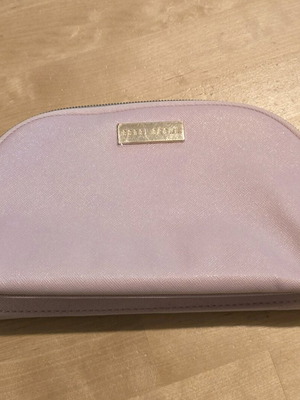 Bobbi Brown pouch new, size 22x12