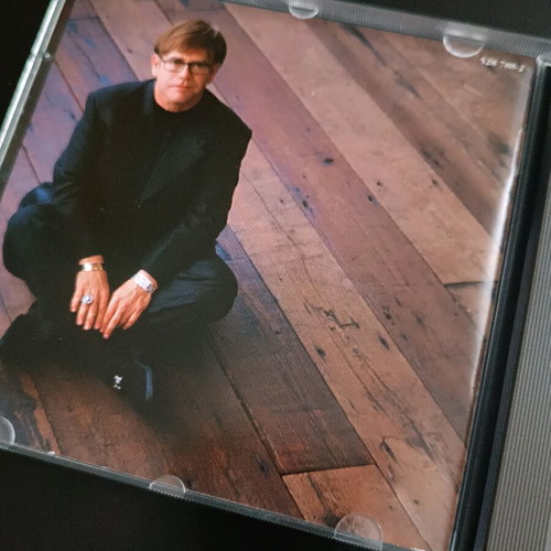 Elton John Love Songs CD like new