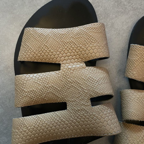 Glamazons leather sandals beige snakeprint size 39