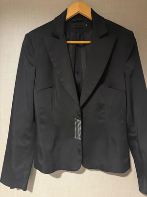 Satin jacket black like new, size M