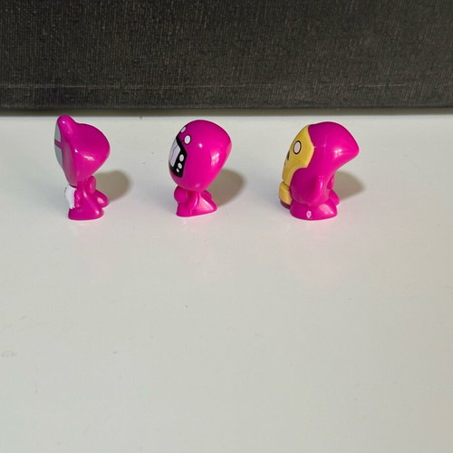 Go-Go’s Crazy Bones magenta mini figures like new