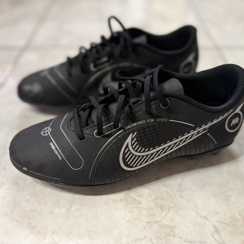Nike football shoes like new, size 42, black