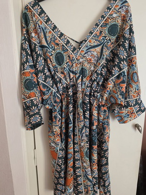 Kaftan dress Shein like new, multicolor, size M
