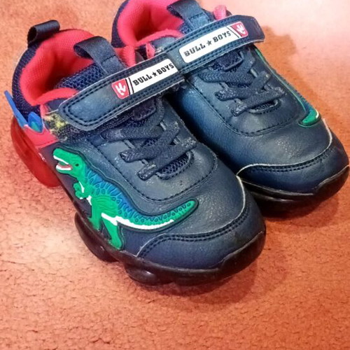 Bull Boys boys shoes used, size 28, blue and red