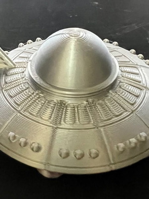 3D printed UFO διακοσμητικό σαν καινούργιο, περίπου 10 εκ. διάμετρος