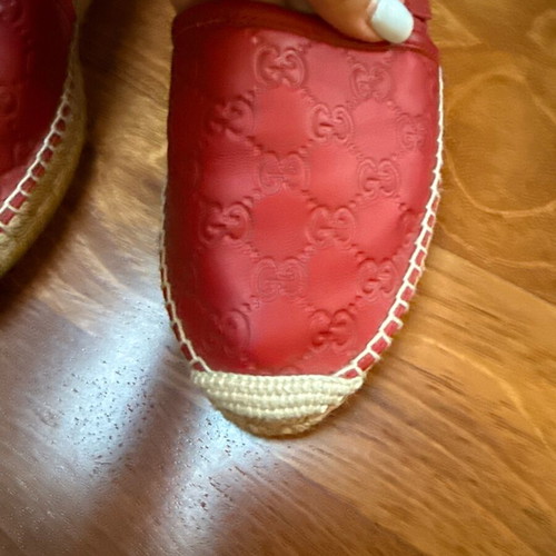 Gucci espadrilles size 40 like new, red slippers