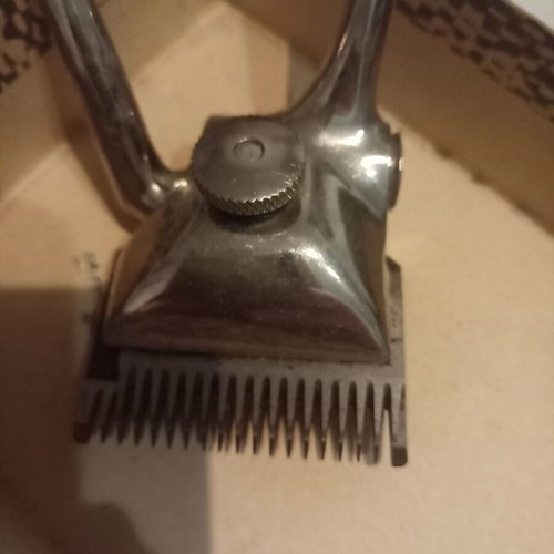 Vintage hair clipper like new, manual, 1960s with box