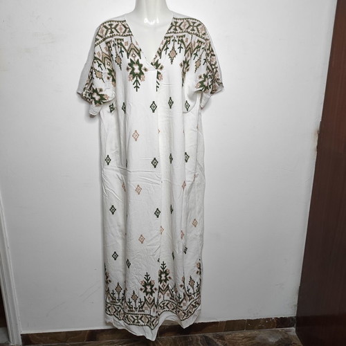 Boho maxi dress with embroidery, one size, like new