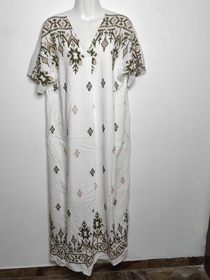 Boho maxi dress with embroidery, one size, like new
