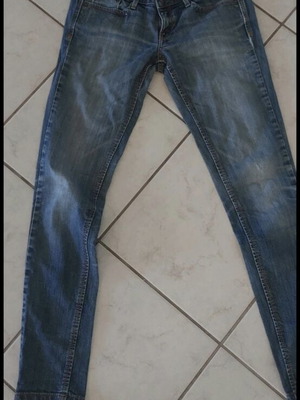 Mango women's straight jeans small like new