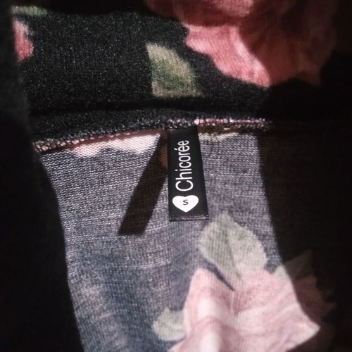 Floral black blouse small like new