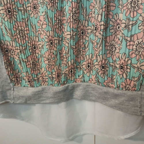 Wu Wear grey sweatshirt like new with floral design one size