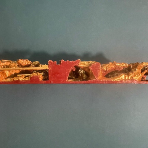 Traditional Chinese wood carving with gold leaf like new