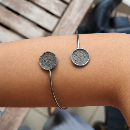 Minimal vintage bracelet handmade in Tinos, Greece, like new