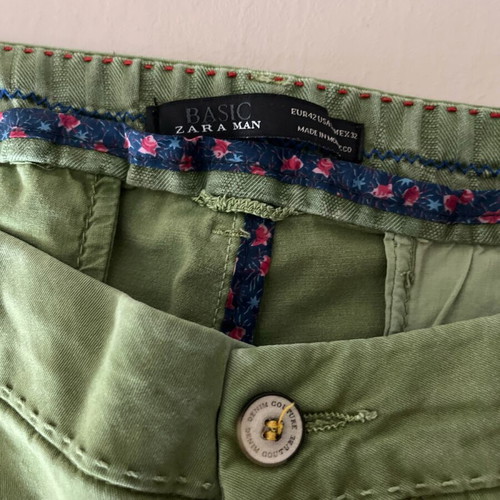 Zara shorts used, khaki, waist size 32
