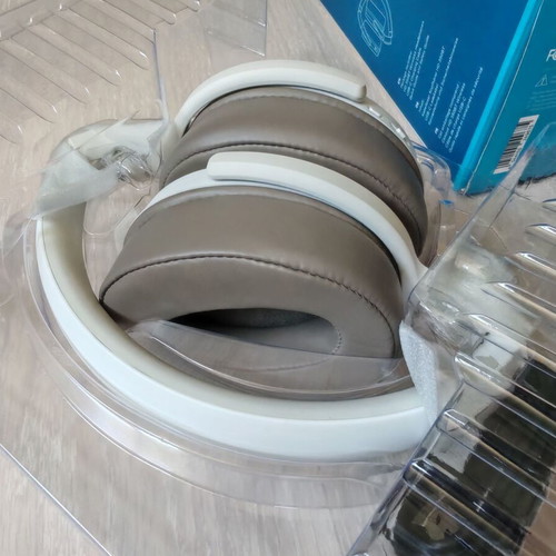 Sennheiser HD 350BT headphones new, wireless