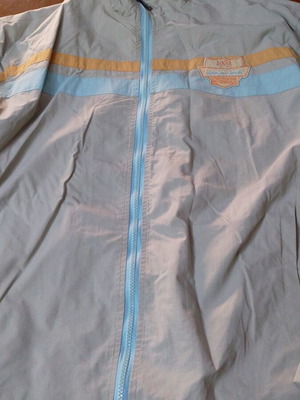 Red&Blue jacket 100% nylon like new, beige, size XL