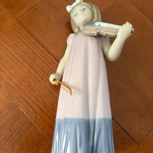 Lladro NAO αγαλματάκι σαν καινούργιο, ύψος 19 εκ.