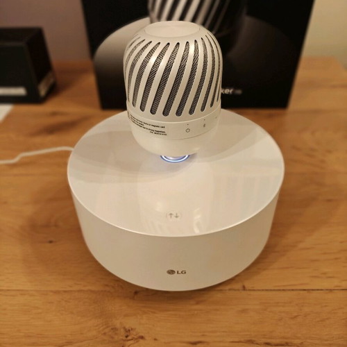 LG PJ9 Portable Speaker New Bluetooth 360° with Subwoofer