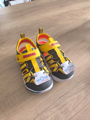 Πέδιλα Skechers Splash καινούργια, μέγεθος 26 αγορίστικα, κίτρινα και γκρι