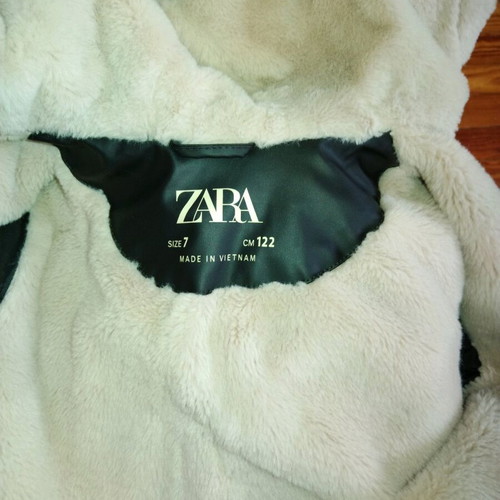 Zara kids jacket like new, black leatherette with synthetic fur