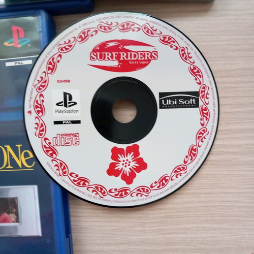 Playstation 2 discs used, 6 pieces with free kids CD