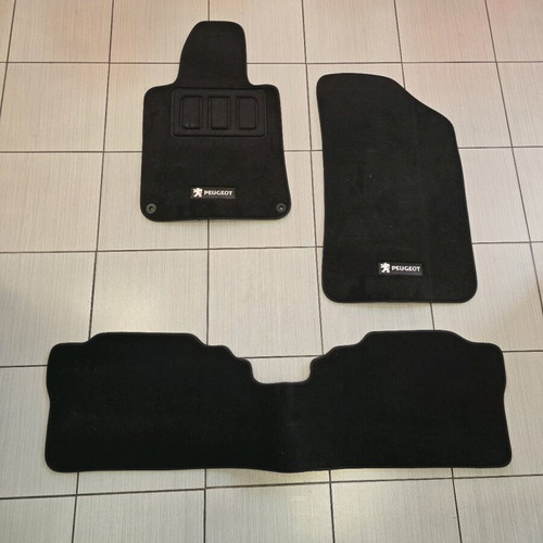 Peugeot 508 carpet new, black with logo and driver side fasteners
