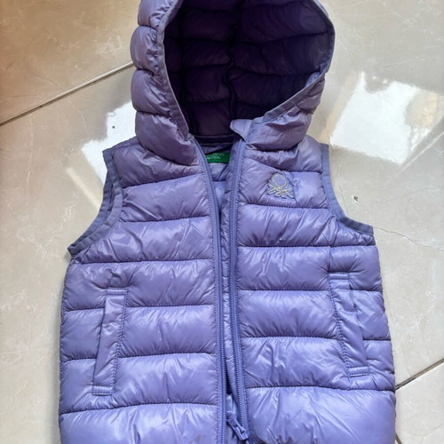 Girls' vests used, sizes 92-104 cm, 2 years old