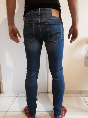 Τζιν Jack & Jones κολλητό ελαστικό σαν καινούργιο, Νο 32