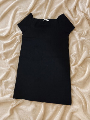 Zara long blouse size M like new, black thick fabric
