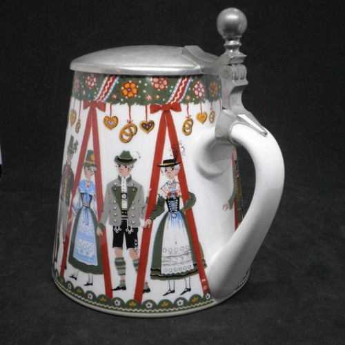 Vintage Elisabeth Liegl porcelain beer mug like new with metal lid
