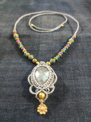 Macrame necklace new with labradorite stone, beads and metal details