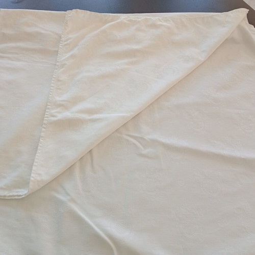 Tablecloth white cotton embossed fabric like new 1.30x1.30
